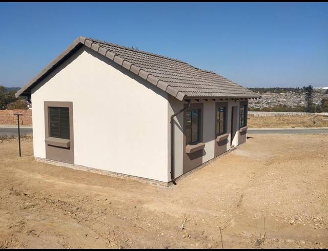 3 BEDROOM HOUSE FOR SALE IN COSMO CITY